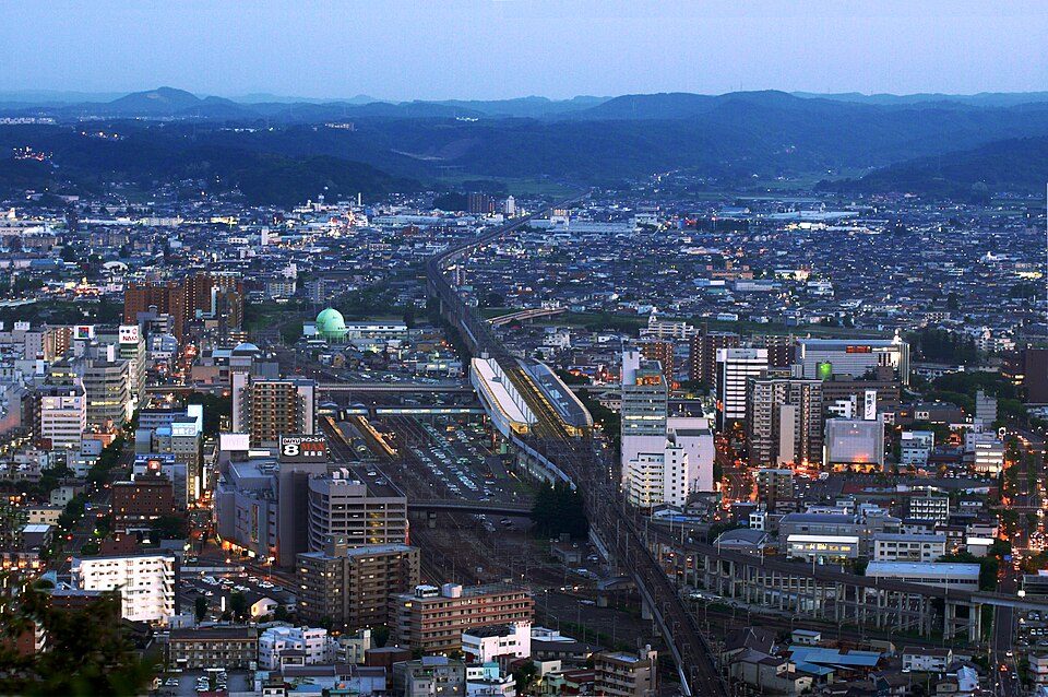 福島市の中心部の夜景